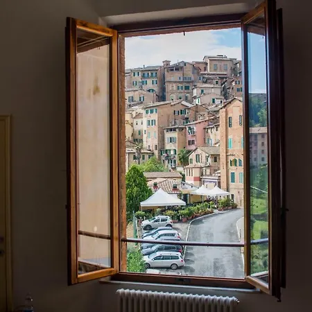 Salicotto 56 * سيينا